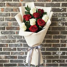 Букет цветов из:  Розы в Поселке Биокомбината
