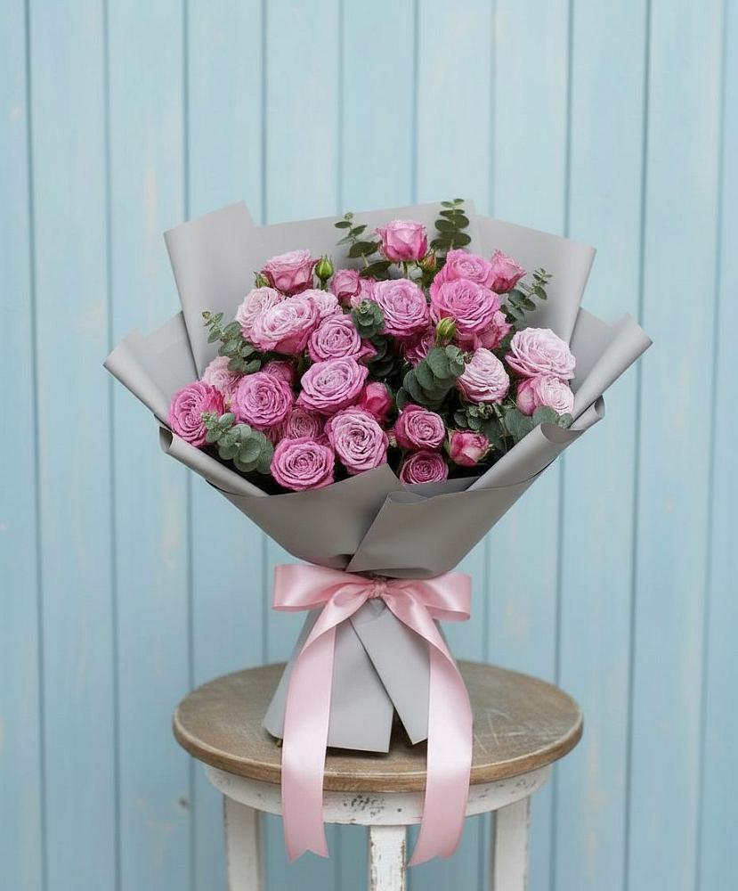 Букет цветов из: Розы в Поселке Биокомбината