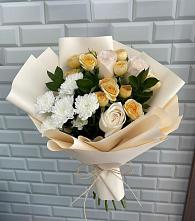 Букет цветов из:  Розы и Хризантемы в Поселке Биокомбината