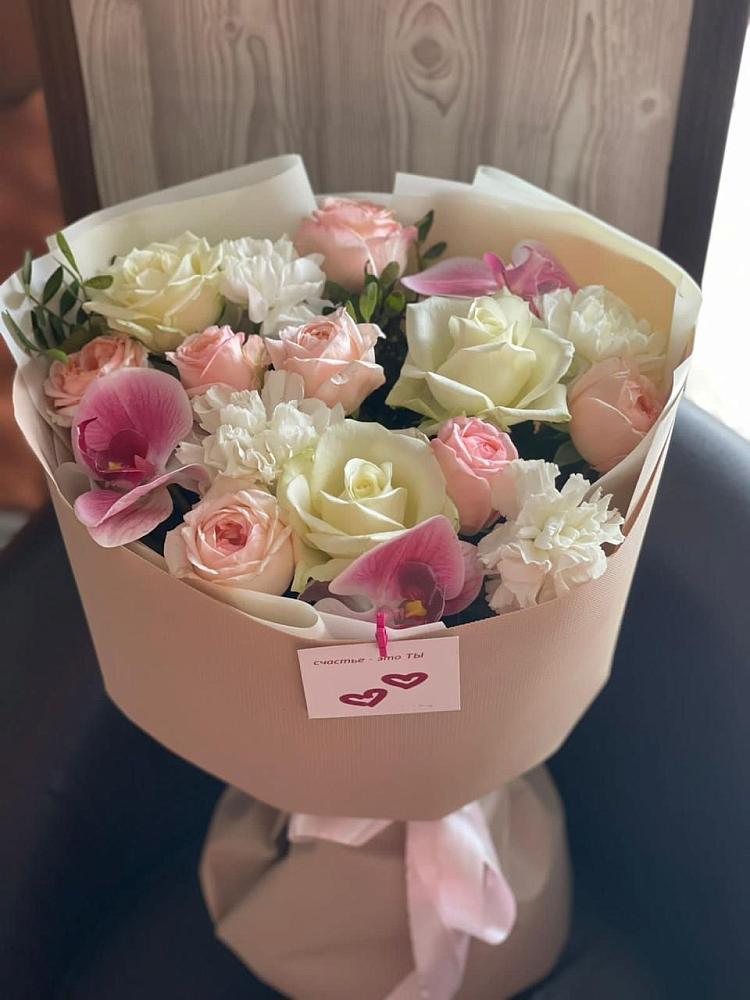 Букет цветов из: Орхидеи, Розы и Гвоздики в Поселке Биокомбината