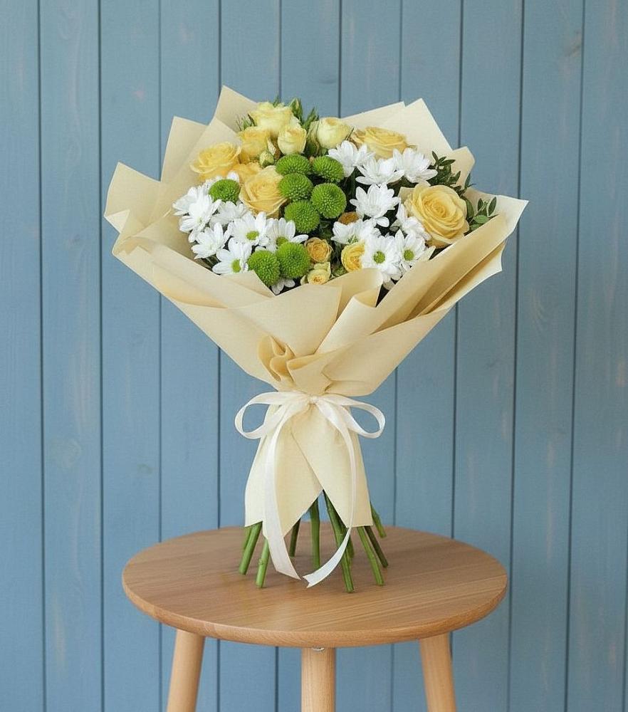 Букет цветов из: Хризантемы и Розы в Поселке Биокомбината