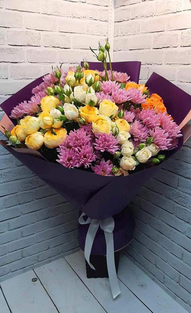 Букет цветов из: Хризантемы и Розы в Поселке Биокомбината