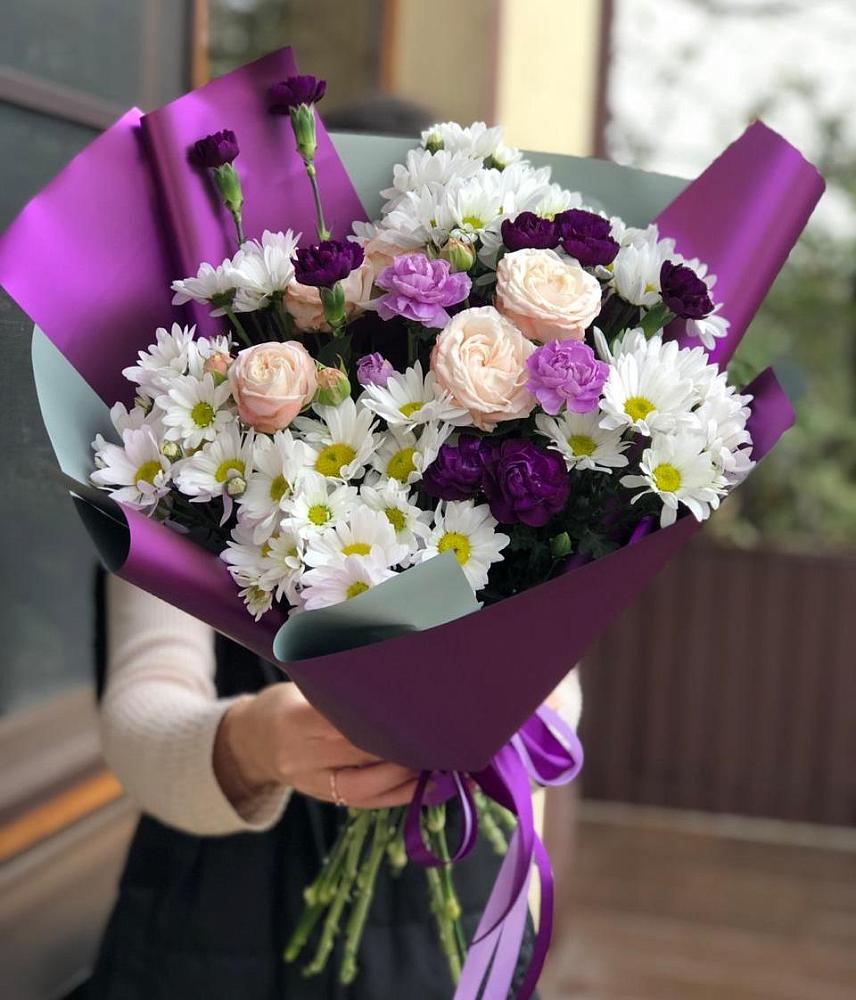 Букет цветов из: Хризантемы, Гвоздики и Розы в Поселке Биокомбината