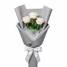 Букет 3 белые розы в Поселке Биокомбината