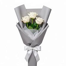 Букет 3 белые розы в Поселке Биокомбината