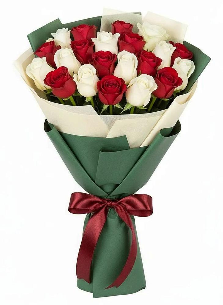 Букет Микс из красных и белых роз в Поселке Биокомбината