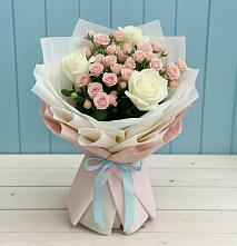 Букет цветов из:  Розы в Поселке Биокомбината