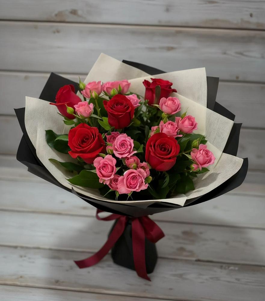 Букет цветов из: Розы в Поселке Биокомбината