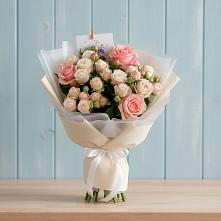 Букет цветов из:  Розы в Поселке Биокомбината