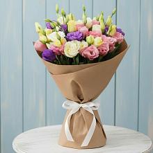 Букет цветов из:  Лизиантусы в Поселке Биокомбината