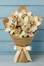 Букет цветов из:  Орхидеи и Розы в Поселке Биокомбината