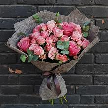 Букет цветов из:  Розы в Поселке Биокомбината