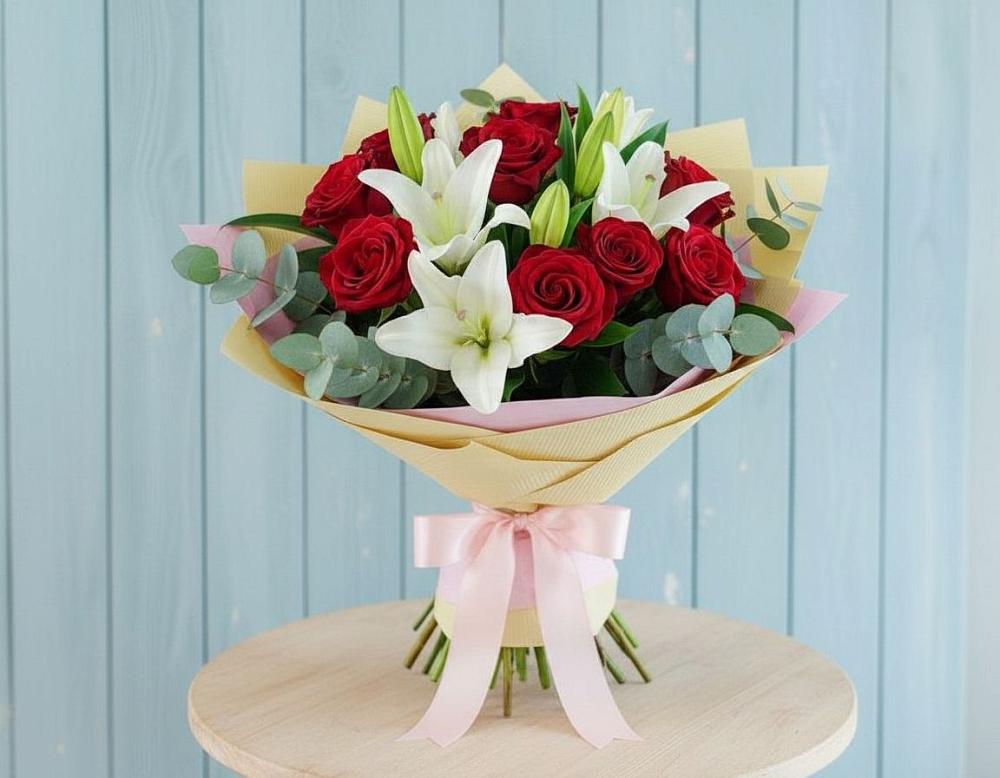 Букет цветов из: Лилии и Розы в Поселке Биокомбината